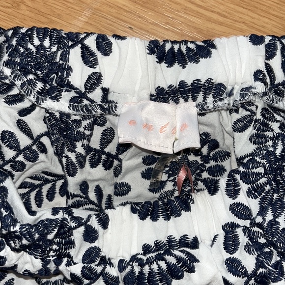 Embroidery blouse - Picture 3 of 3